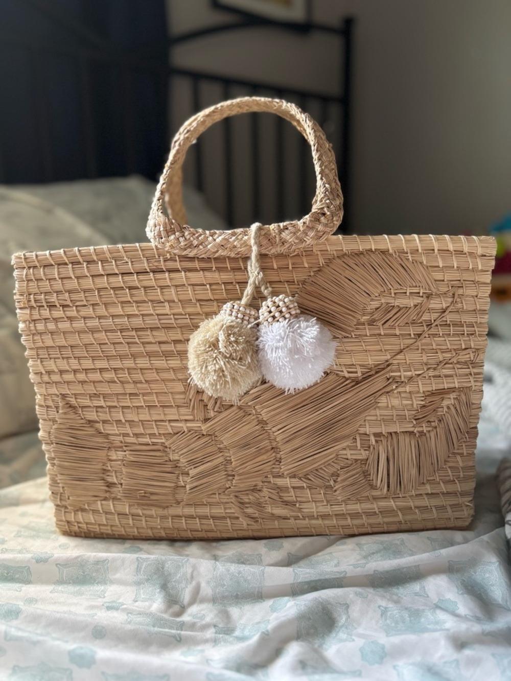 Ka’Imima Handmade Woven Bag w/Lobster Design & Tassels Artisan Made in Columbia
